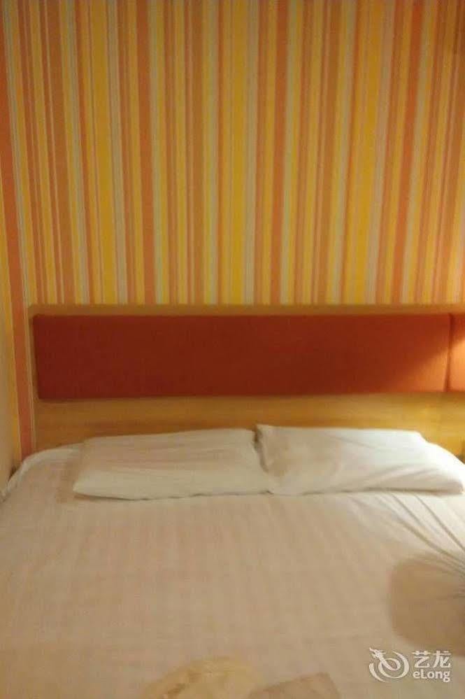 Home Inn Shanghai Century Park Εξωτερικό φωτογραφία